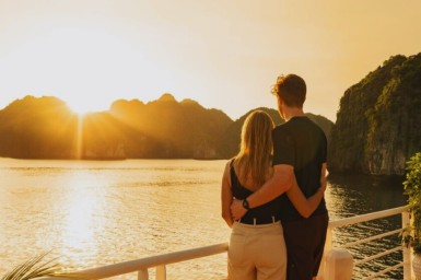Vietnam and Laos Tour 14 Days: Ho Chi Minh City to Luang Prabang